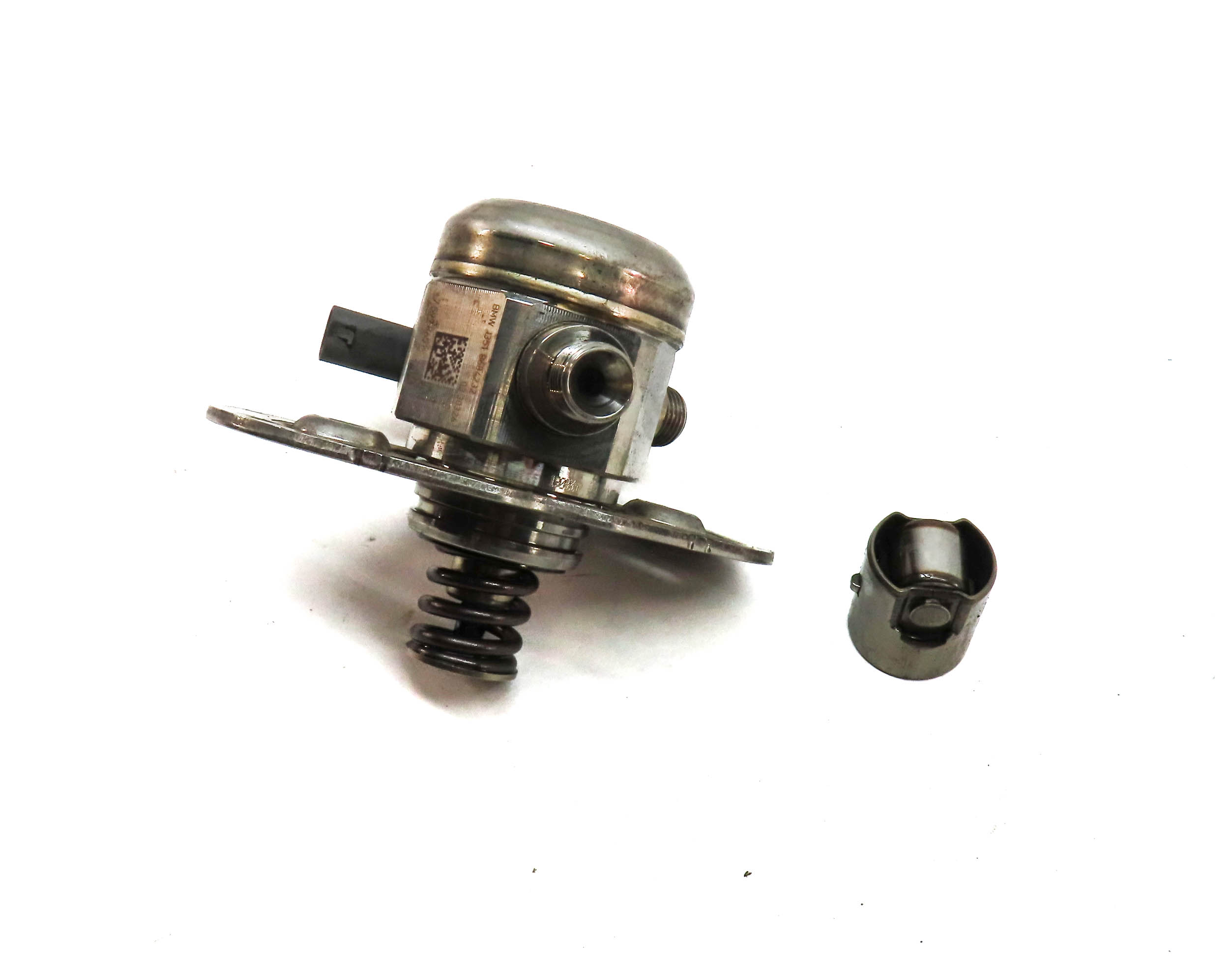 12-19 BMW 5 6 7 M5 M6 X5 X6 (F06 F10 F15 F16 F85) 4.4L HIGH PRESSURE FUEL PUMP — exact item pictured